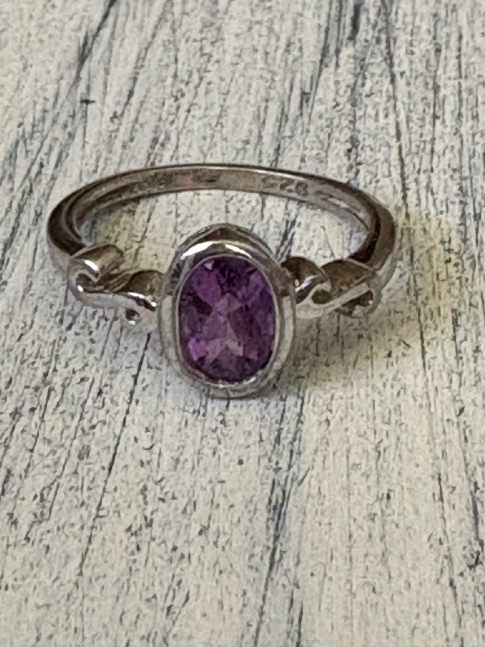 925 Sterling Silver Genuine Amethyst Oval Ring Size 5
